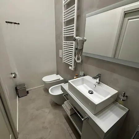 & Loft Apartment *