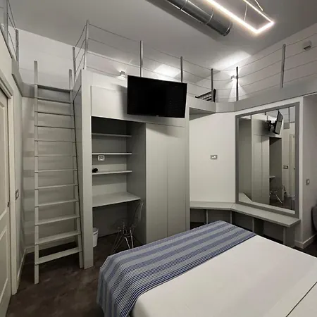 & Loft Apartment *